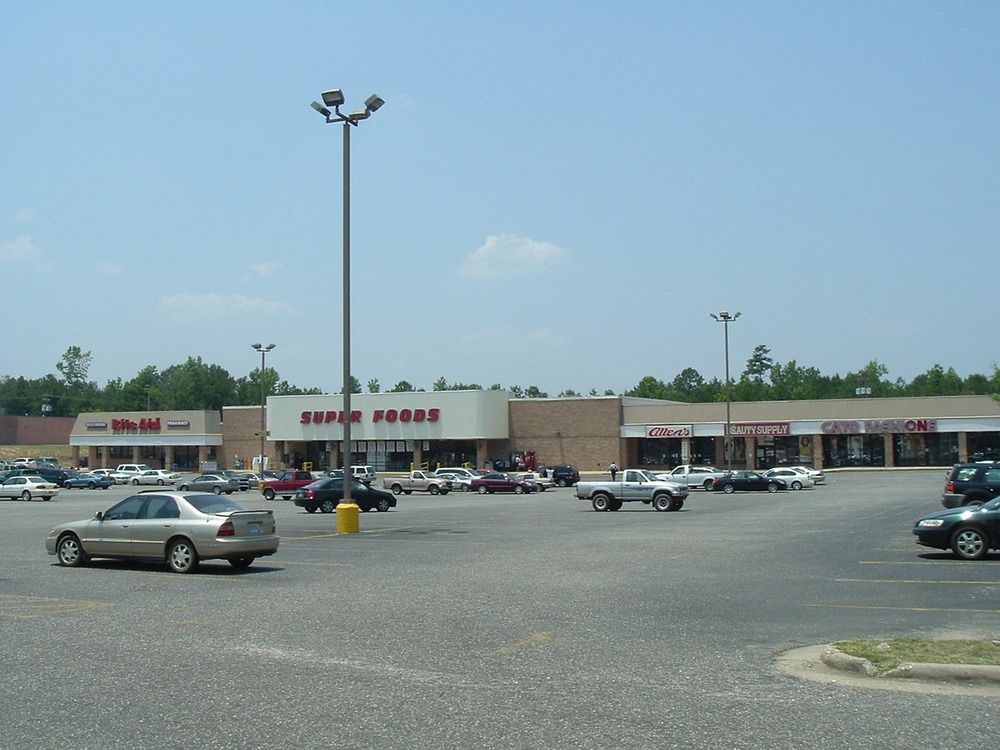 Thomasville Plaza Shopping Ctr: 33151 U.S. 43, Thomasville, AL 36784